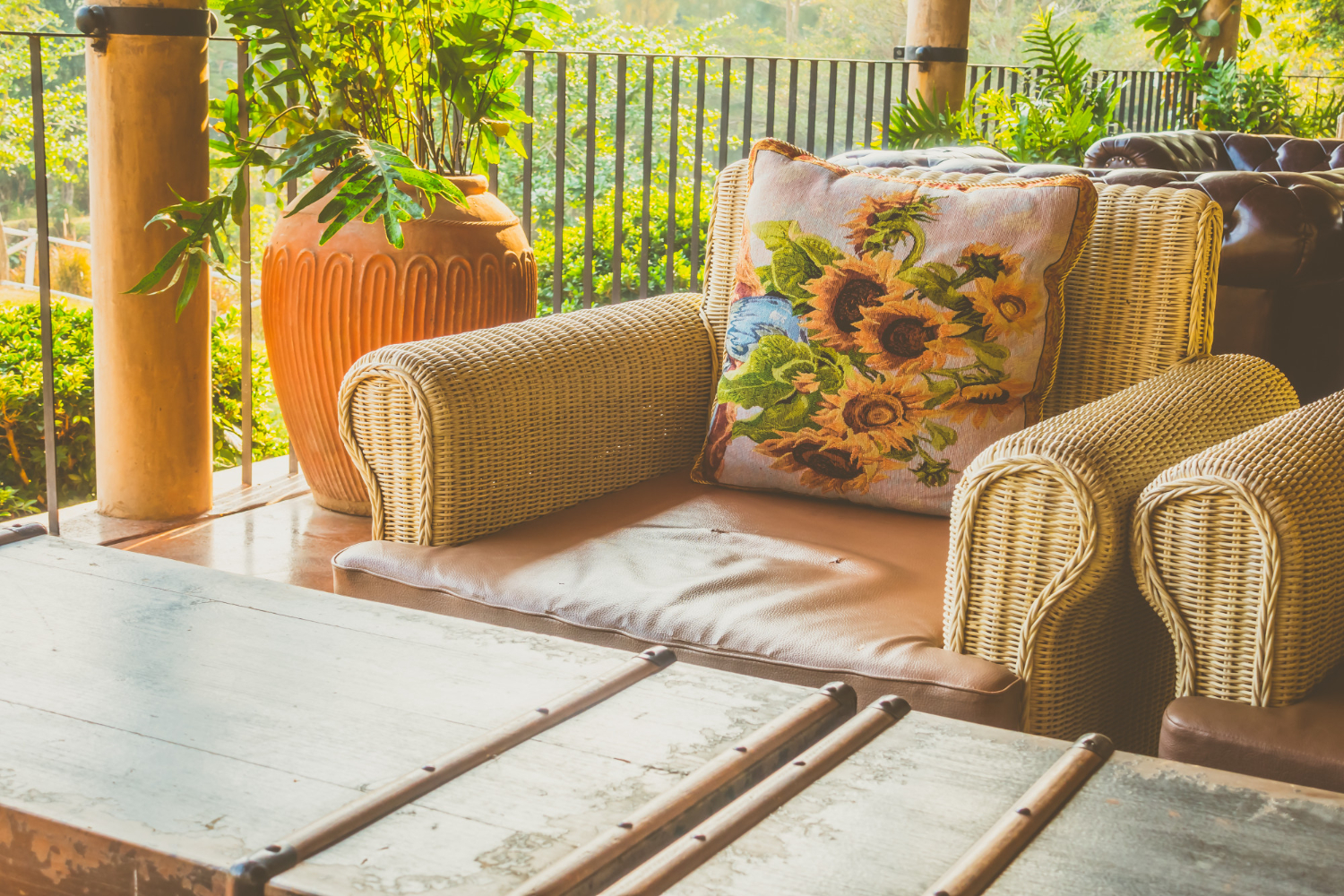 Decorar casa para o verão com móveis rústicos